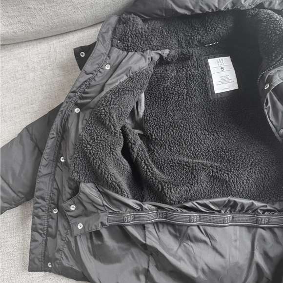 GAP Black Kids Puffer Jacket - Picture 5 of 6